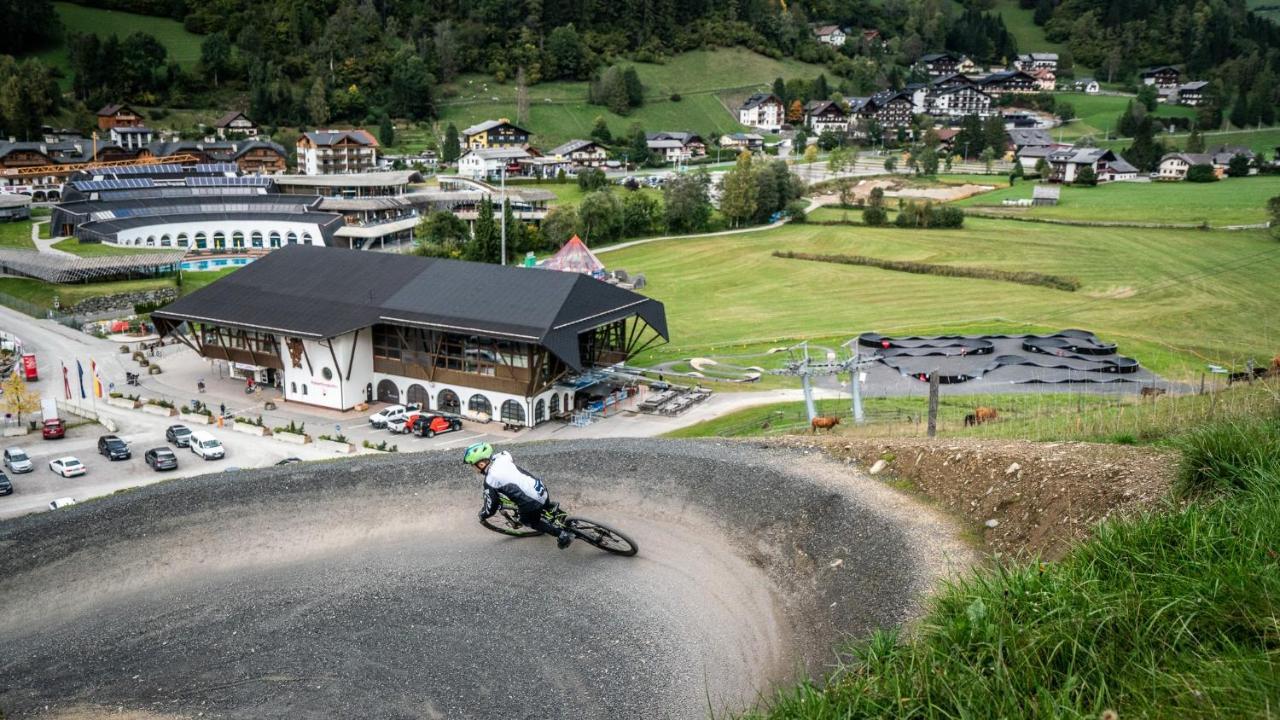 Hotel Kirchenwirt Bad Kleinkirchheim Exterior photo