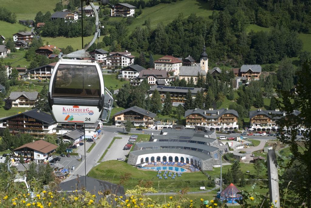 Hotel Kirchenwirt Bad Kleinkirchheim Exterior photo